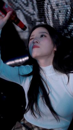 她死後薄爺跪在墓碑前哭成狗 episode 64