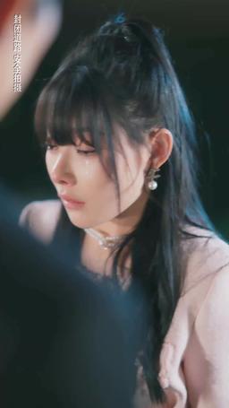 咬紅唇 episode 18
