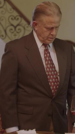 حبي في باريس episode 8