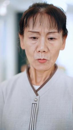 殘疾大佬掐腰吻 episode 4