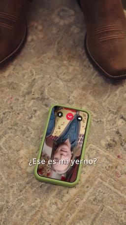 Encontré un Marido Multimillonario Sin Hogar para Navidad episode 8