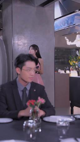 網戀奔現後被總裁掐腰寵 episode 17