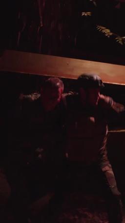 Saia da frente! Eu sou o chefe final! trailer