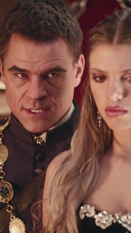 Takdirku Terikat Musuh Serigala episode 32