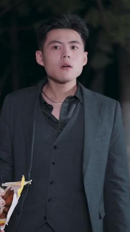 破產後我成了死對頭的秘書 episode 61