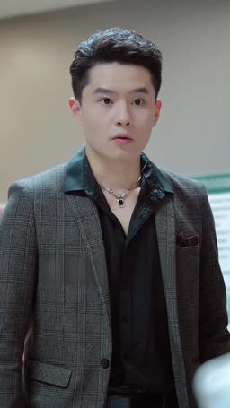 殘疾大佬掐腰吻 episode 63
