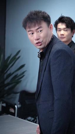 殘疾大佬掐腰吻 episode 22
