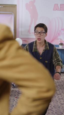 Lebih Baik Sekalian Gila Saja! episode 8