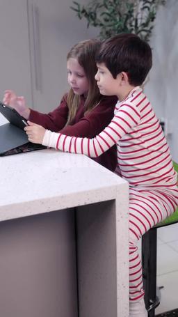 Os gêmeos do CEO querem a mamãe de volta episode 73