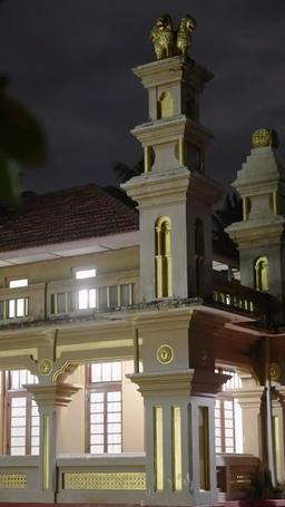 Após o Divórcio, Minha Ex-Esposa Virou uma Bilionária episode 13