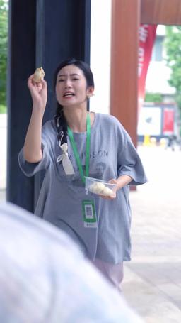 總裁，您的夫人是村花 episode 3