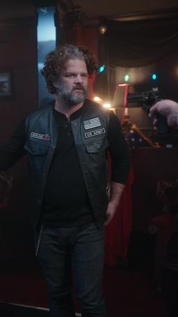 De l'argent, des armes et un joyeux Noël episode 36