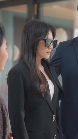 ราชินีผู้หลั่งน้ำตา episode 64