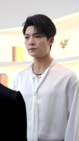 After Divorced, He Finally Saw Me episode 16