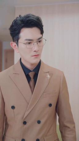 踹翻渣男後，首富千金馬甲藏不住了 episode 4
