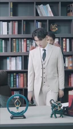 破產後我成了死對頭的秘書 episode 72