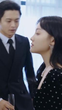 被渣後我閃婚了千億總裁 episode 18