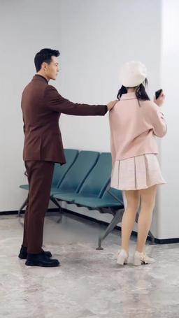落魄小啞巴竟是首富千金 episode 49