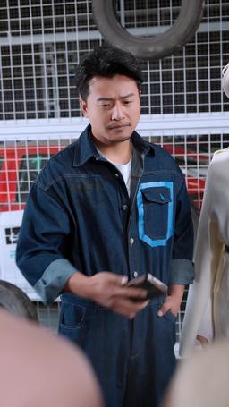 Pendamping Dewasa yang Misterius episode 17