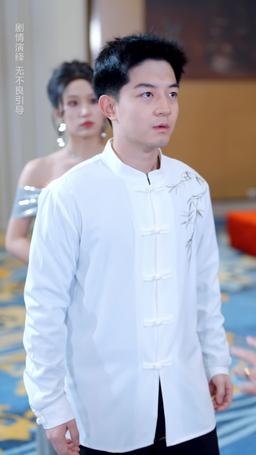 被讀心的我成了團寵少爺（原名：偷聽真少爺心聲三個姐姐追著寵） episode 44