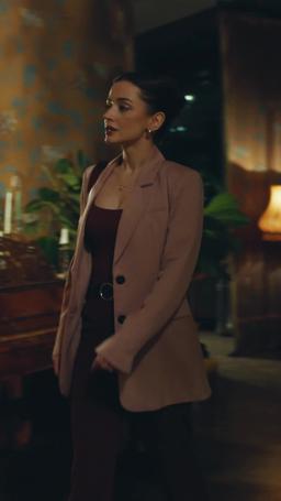 المرأة التي أشعلت فتيل الحرب episode 1