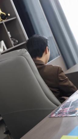 Menjadi Bos Besar Setelah Tahu Rahasia Bos Wanitaku episode 15