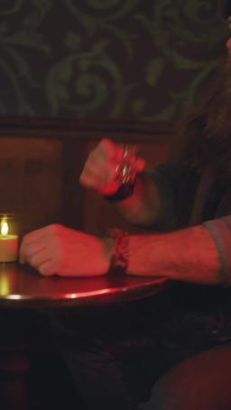 Die Gefährtin des verfluchten Alphas episode 4
