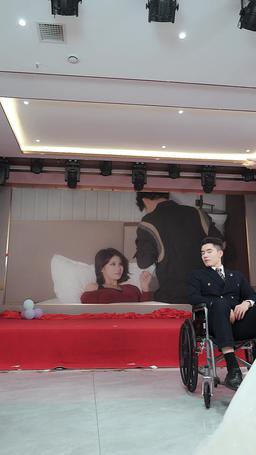 休妻宴上絕美千金向我求婚 episode 11