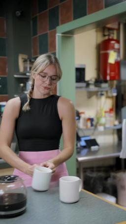 Femme de ménage pour mon ennemi episode 2