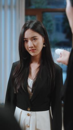 The Thorn Beneath the Silk episode 7