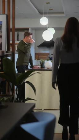 Runaway Bride, Baby on Board episode 82