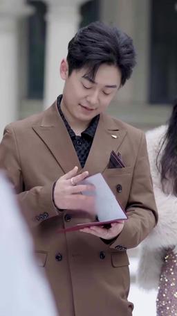 踹掉渣男後，三個哥哥團寵我 episode 4