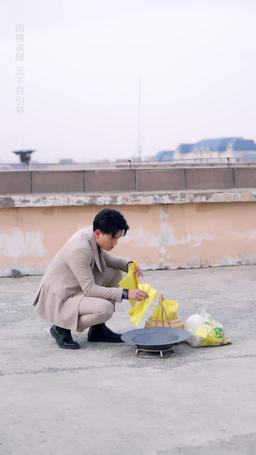 被讀心的我成了團寵少爺（原名：偷聽真少爺心聲三個姐姐追著寵） episode 25