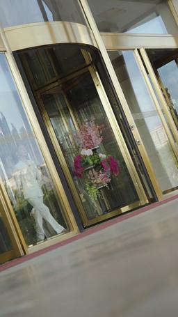 結婚式の日、富豪家族の後継者ぎになった episode 8