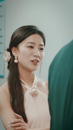 重生後夫人她發瘋虐全家 episode 60