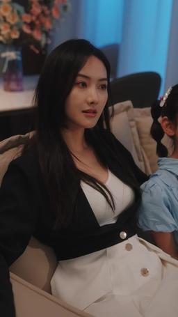 The Thorn Beneath the Silk episode 26