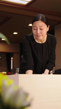 消防士の元夫、悔恨の炎に焼かれて trailer