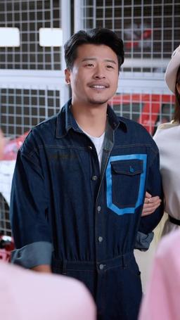 Pendamping Dewasa yang Misterius episode 18