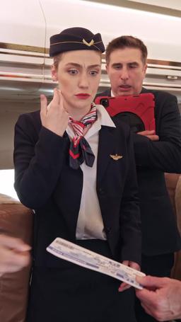 الملياردير الخفي في مقصورة الدرجة الأولى episode 12