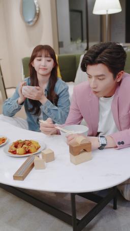 閃婚成寵首富大佬愛上我 episode 14