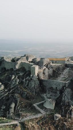 Takdirku Terikat Musuh Serigala episode 6