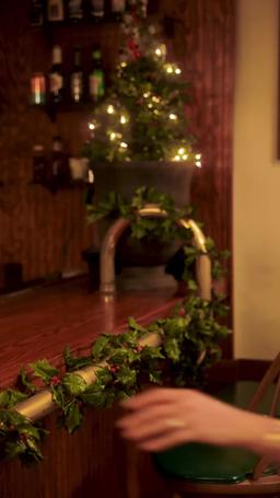 [doblado] Encontré un Marido Multimillonario Sin Hogar para Navidad episode 42